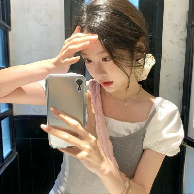 骑着鱼的猫